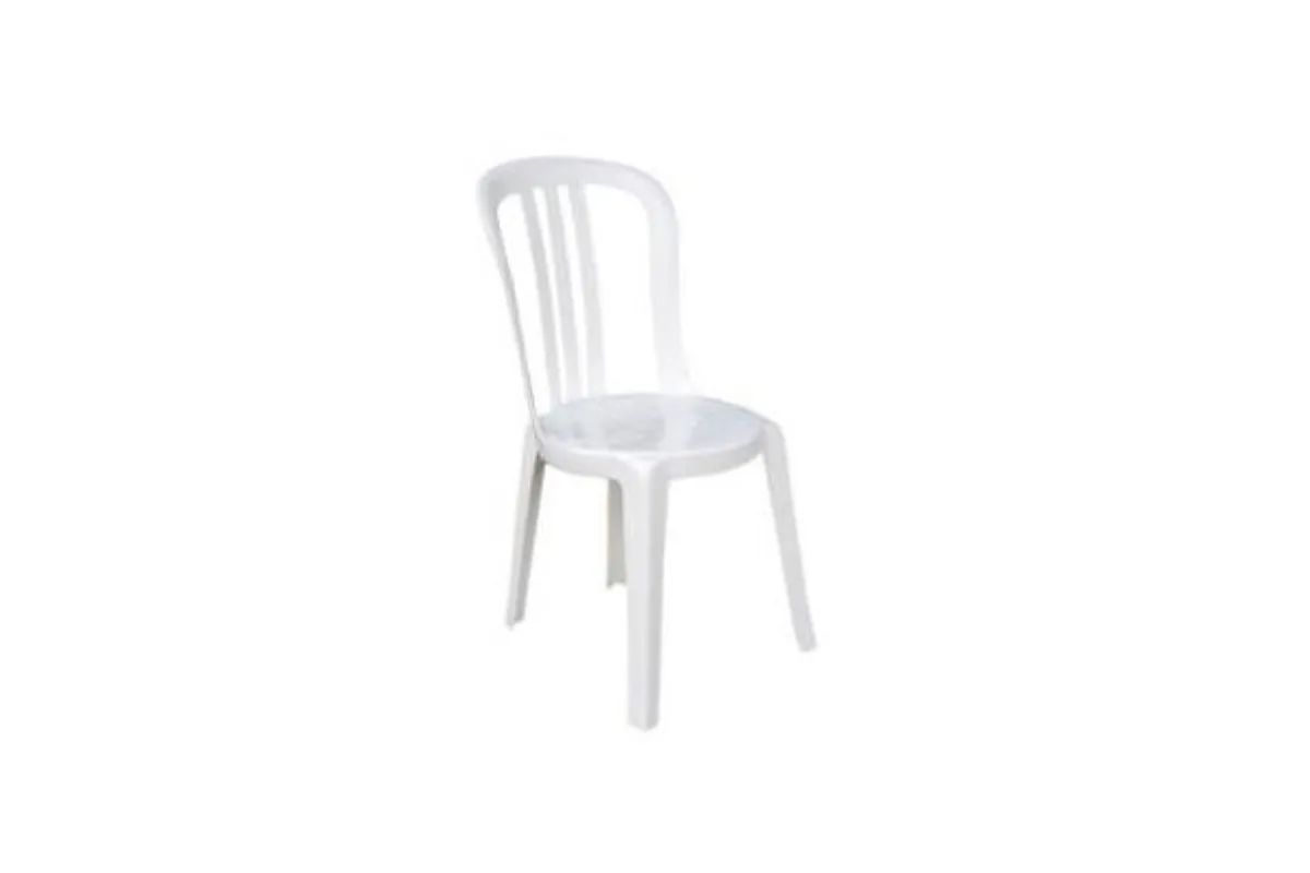 Location Chaise Fixe Blanche – Mariage & Réception La Réunion