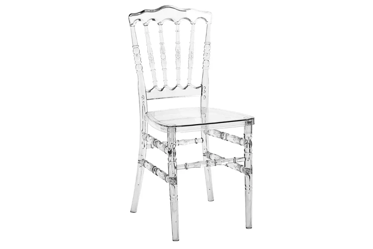Chaise Napoléon transparente en polycarbonate, vue de trois quarts sur fond blanc