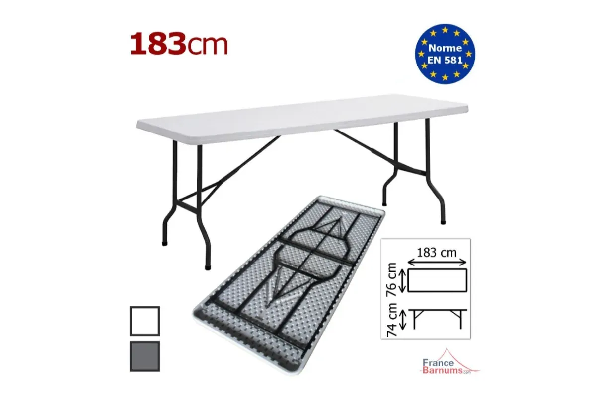 Table rectangulaire blanche, vue de trois quarts